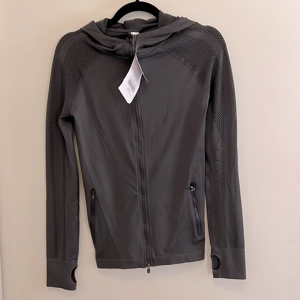New Fabletics zip up with tags, small